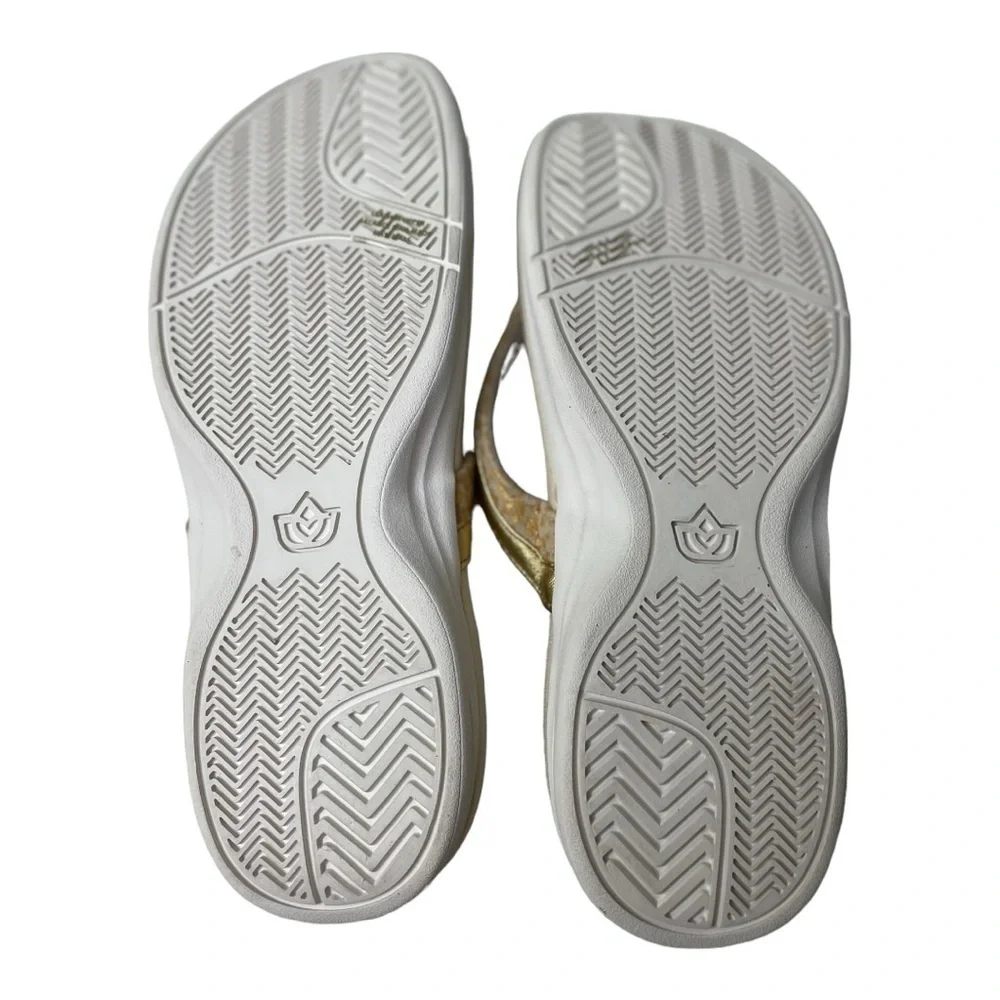 Spenco Women’s Gold Leather Sandals